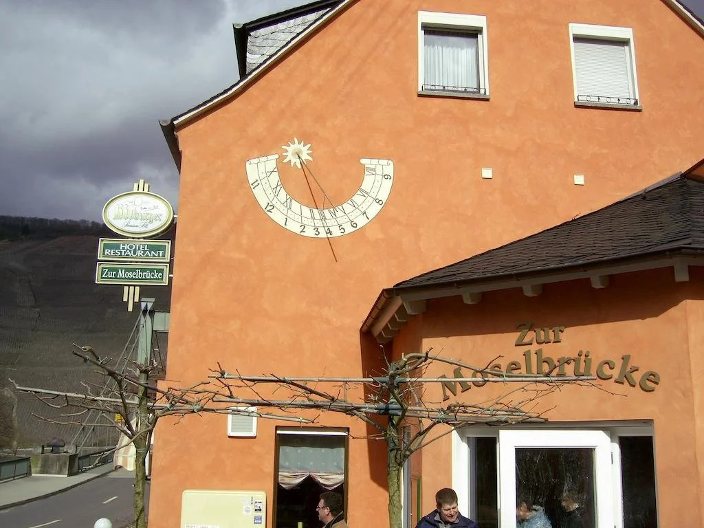 Zur Moselbrücke