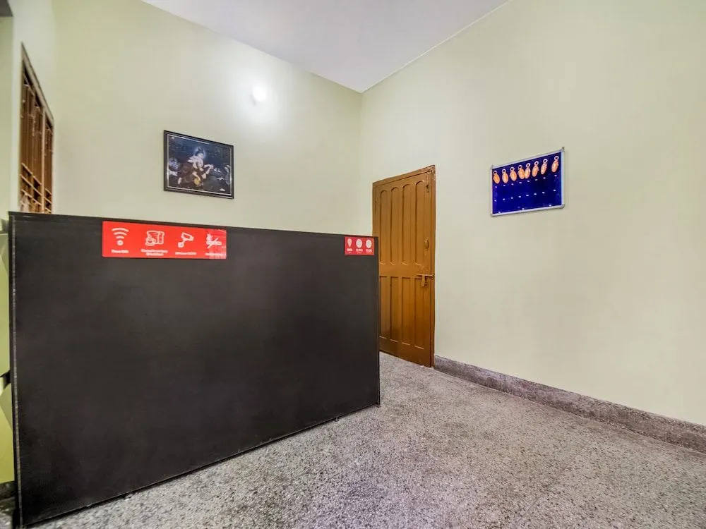 OYO 28156 Adam's Bridge International Hotel