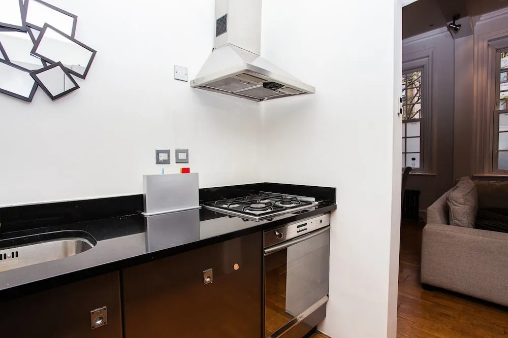 3 Bedroom Marylebone Ground Floor Flat