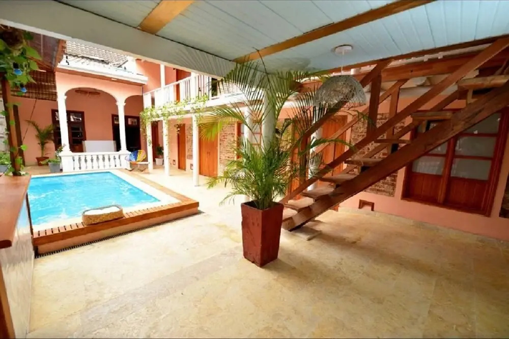 7ca2-1 House in Getsemani de Cartagena With Pisici7ca2-1 House in Getsemani de C