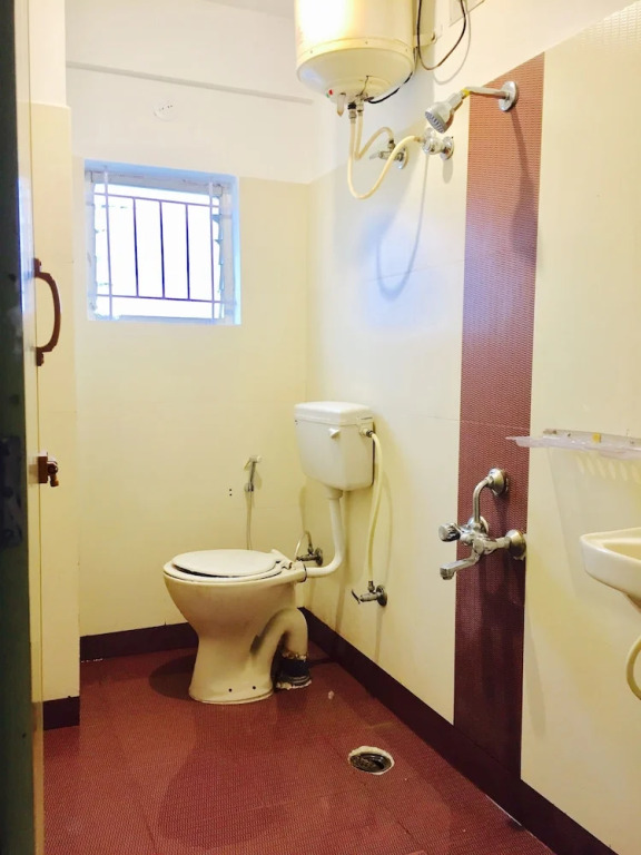 Transit Dorms - Hostel