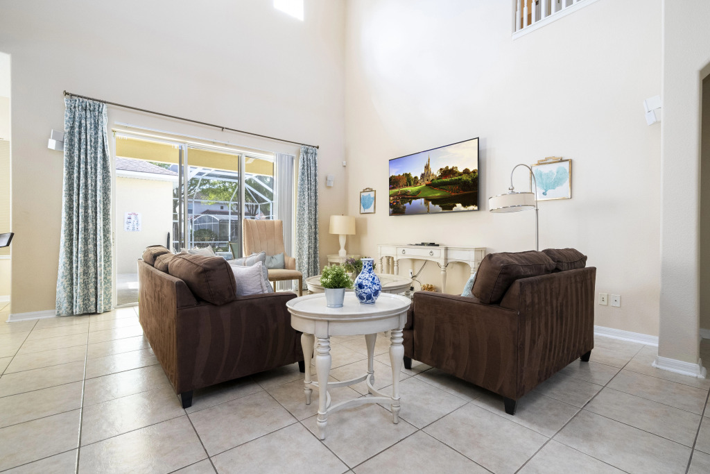 Stunning 5 Bd Home w/ Pool Close to Disney 7420