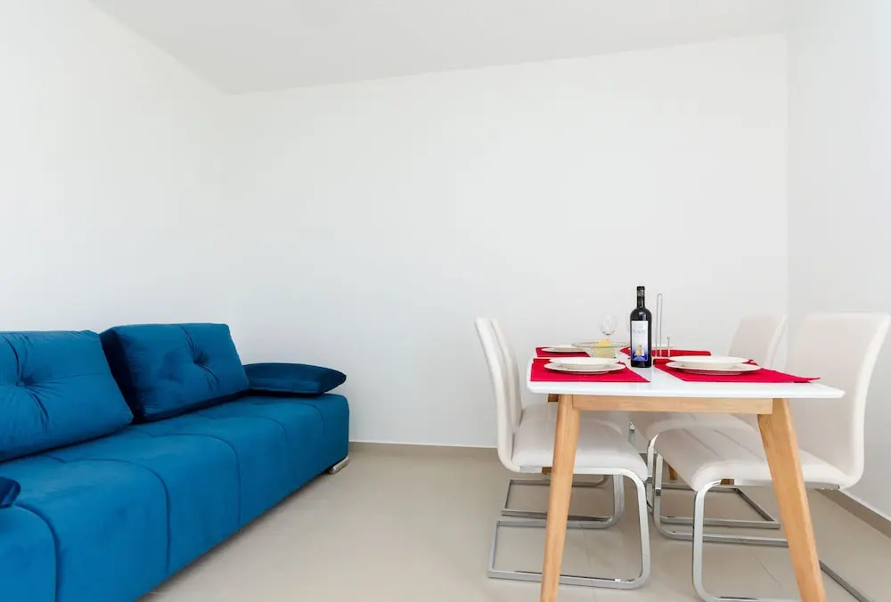 Apartments and Rooms Bianca