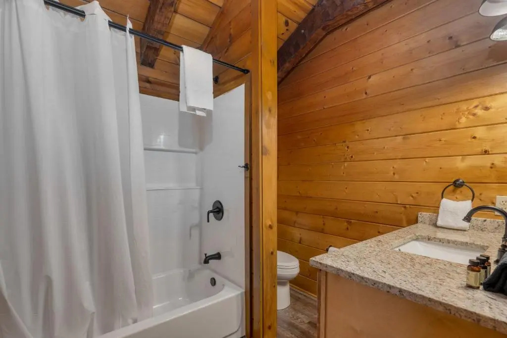 Dudley Buyout by Avantstay 4 Cosy Cabin Buyout w/ Hot Tubs & Incredible Views