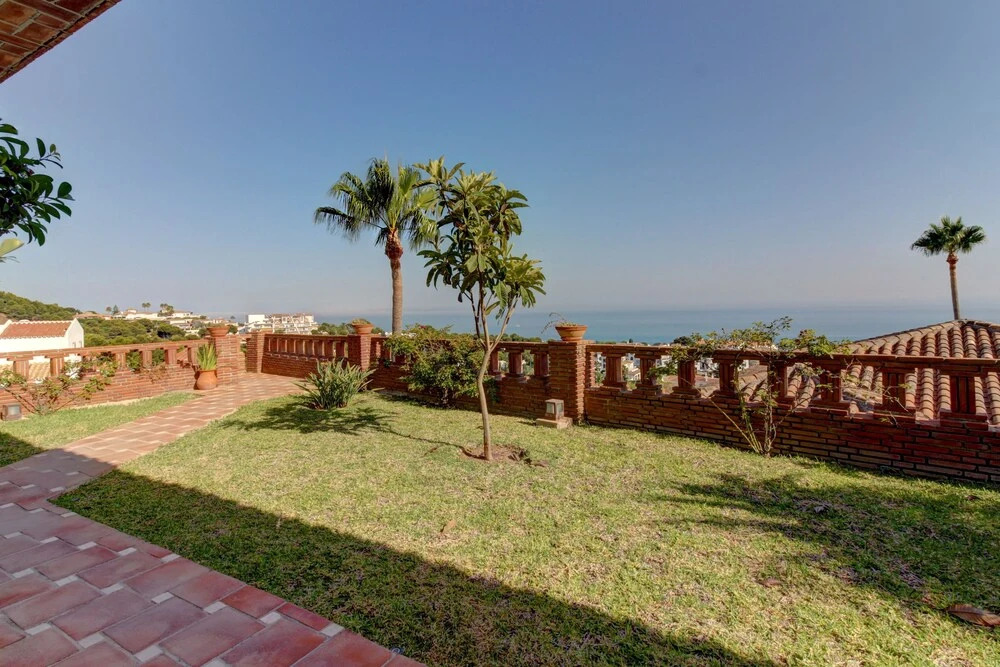 Villa Mirasol by Villa Plus