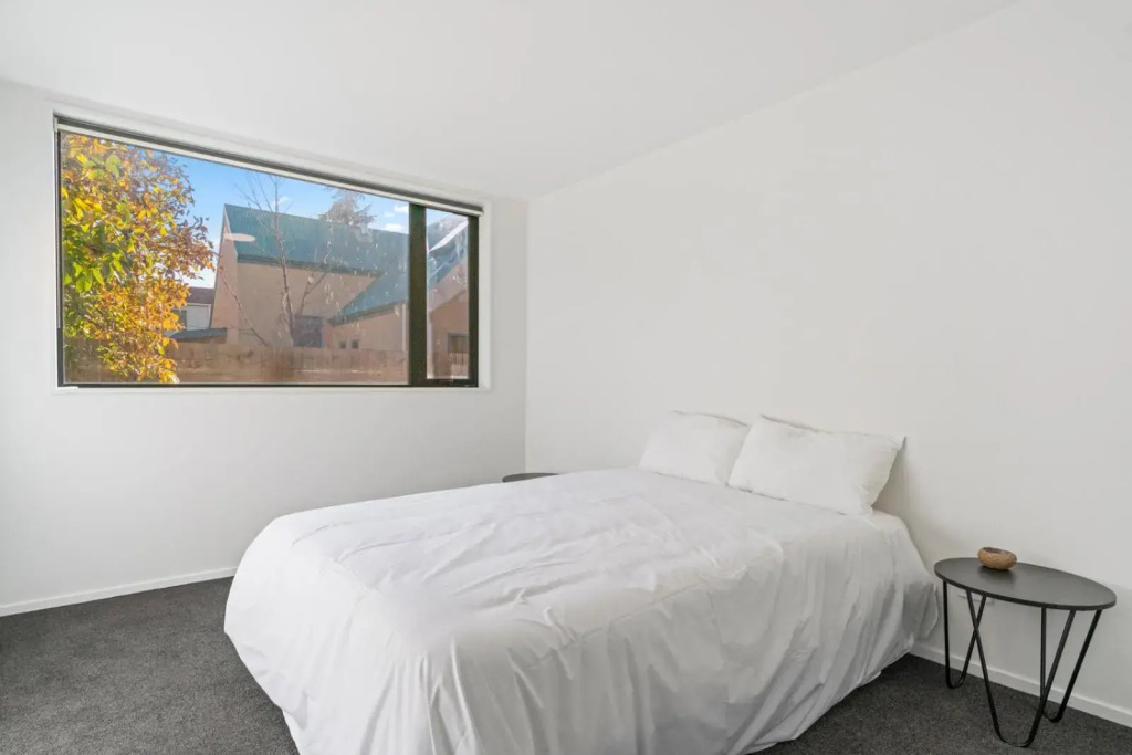 Mountain Escape - Cromwell Downstairs Holiday Apartment