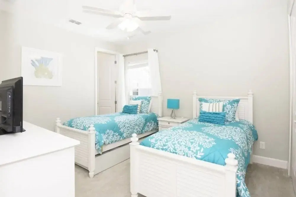5 Bed Reunion Resort 5 Bedroom Villa by RedAwning