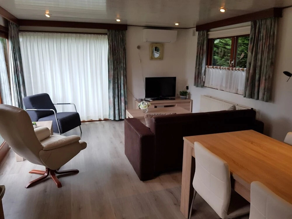 Spacious Chalet With Enclosed Garden in Small-scale Holiday Resort Adjacent to Forest