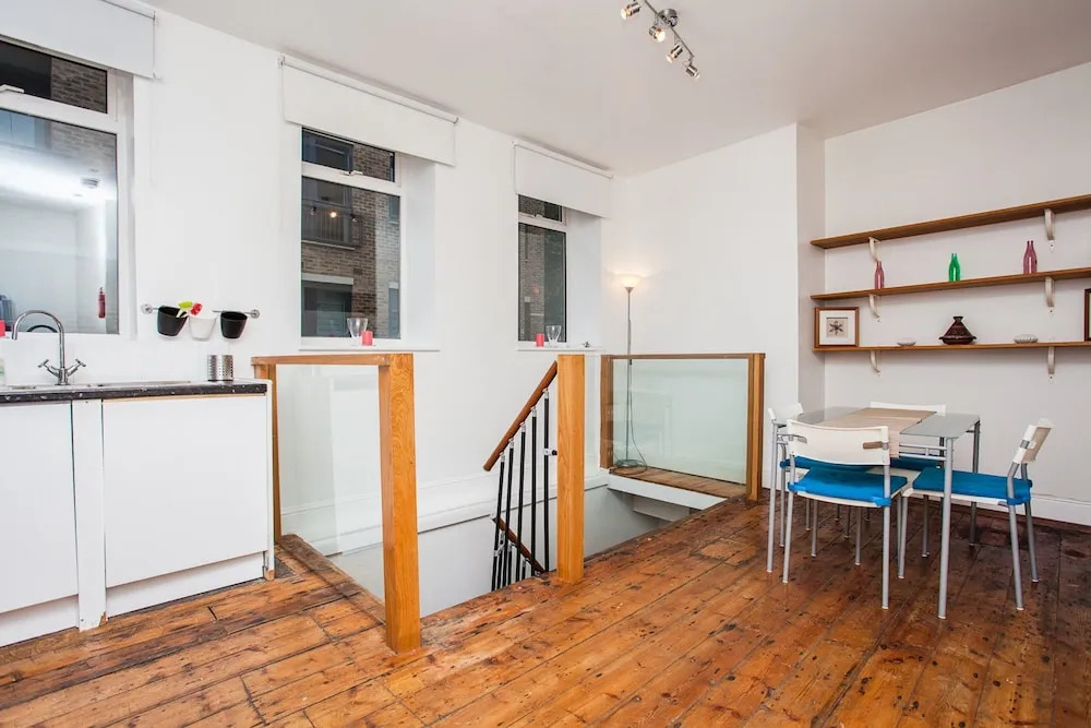 Bright &Spacious Family Home near London Bridge