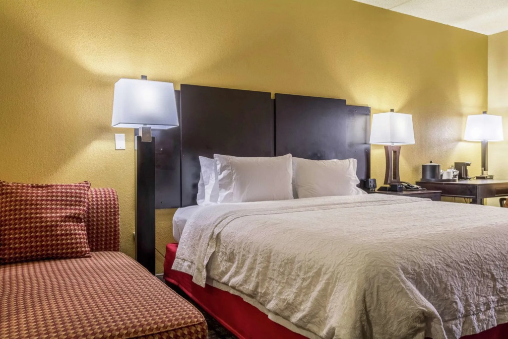 Best Western Plus Clinton/Jackson