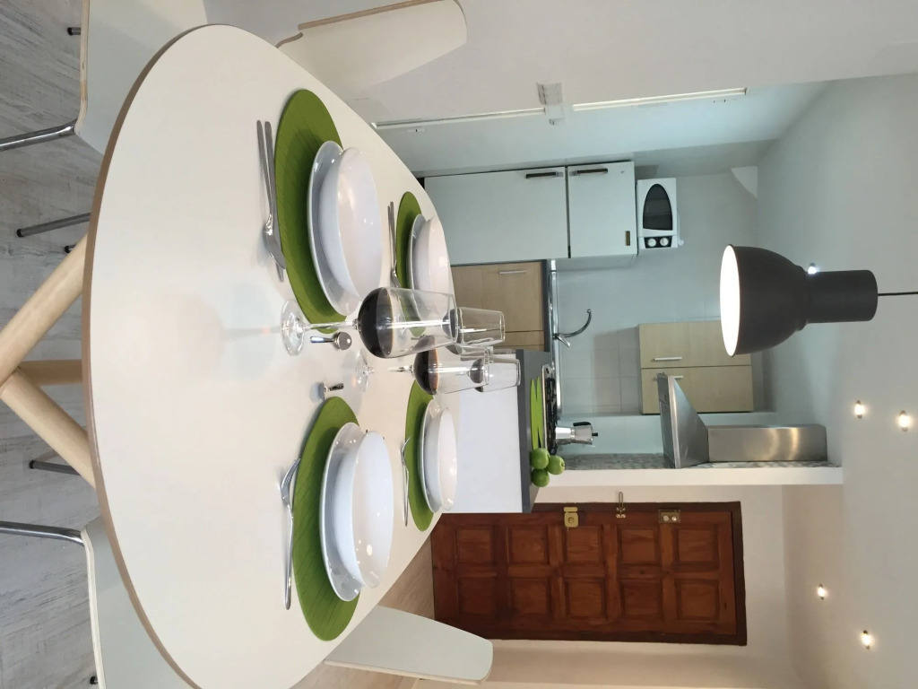 Suncity Alonso de Palencia Apartmentos