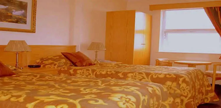 Smiths Hotel