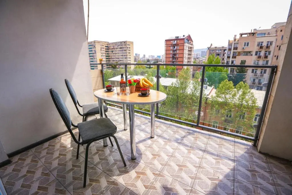 Happy Hub Apartment