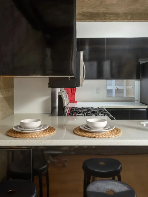 Sterling Suites - Gastown