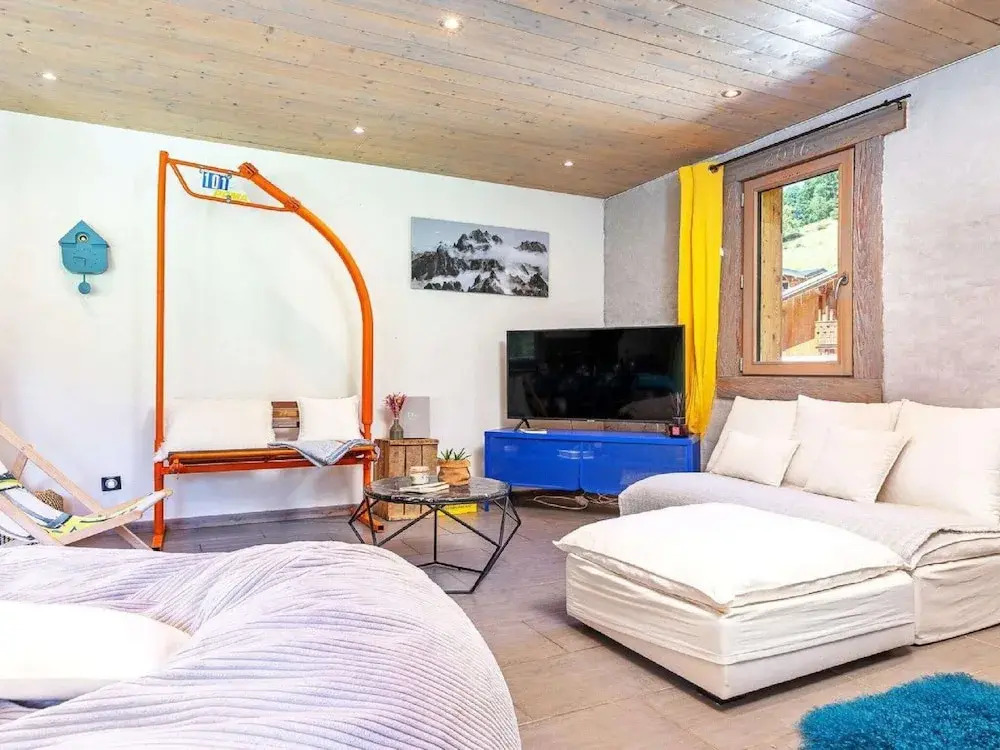 Chalet in Moulin With Sauna & Stunning Views