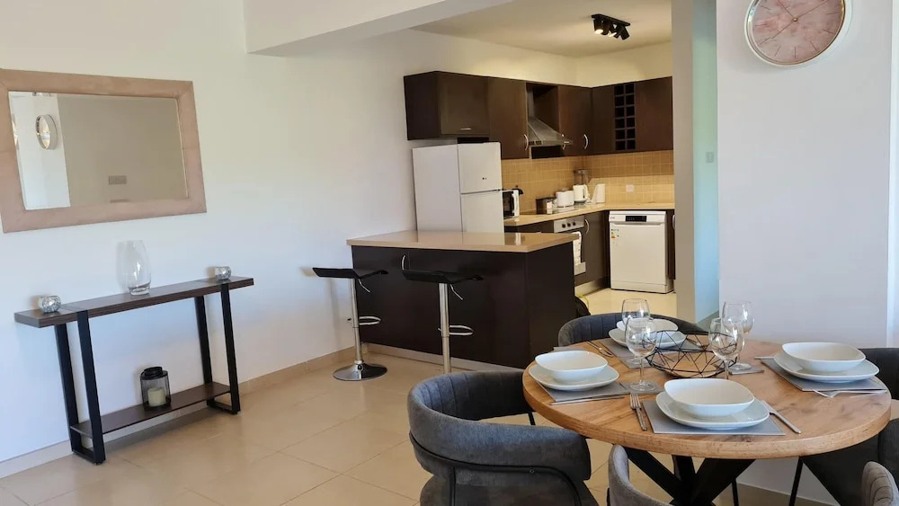Spacious 2-bed Apartment in Sotira With Pool