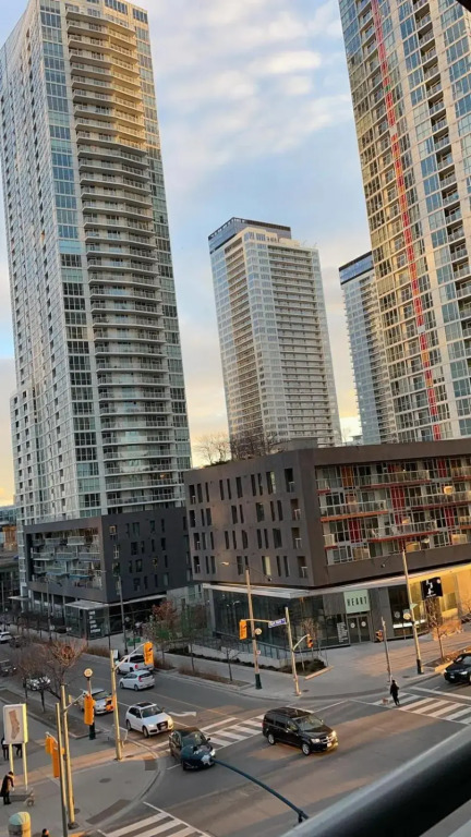 Toronto Downtown near Rogers Centre High rise lakeview condo