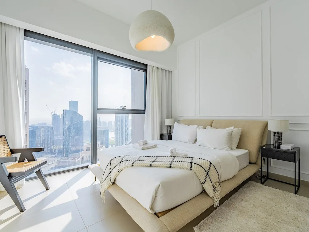 The Elevated Abode 1BHK Apt in Downtown