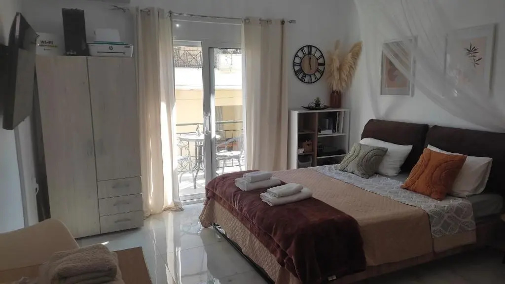 Beautiful Choice - near Athens airport - 50m from the sea - IQ+