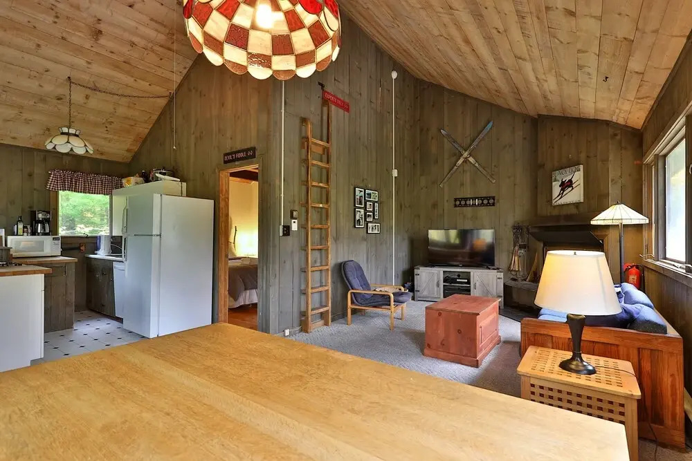 Left Duplex Home Directly Across From Pico Mountain, Close to Killington, home