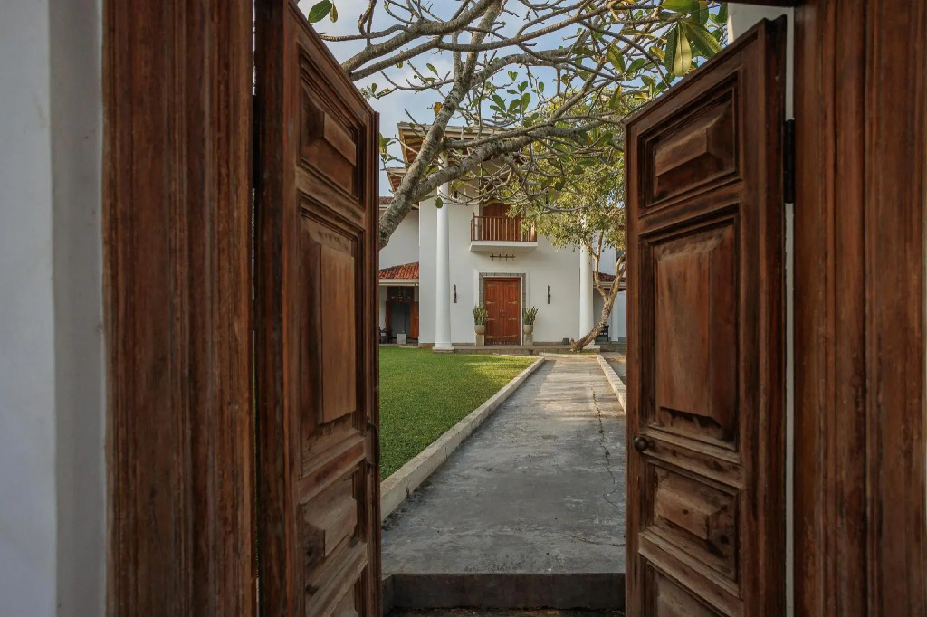 Villa White Queen Resort & Spa