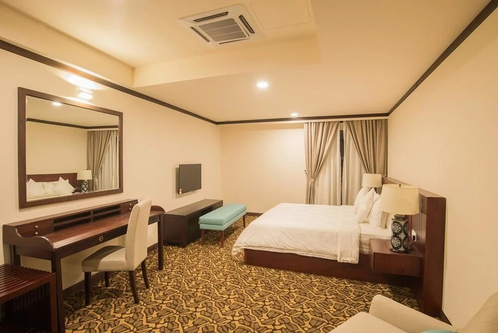 The Platinum Hotel & Suites