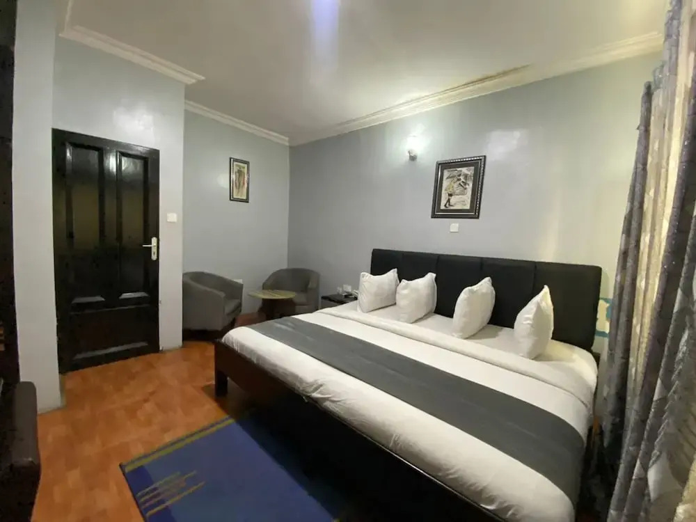 Kilo Royal Hotel
