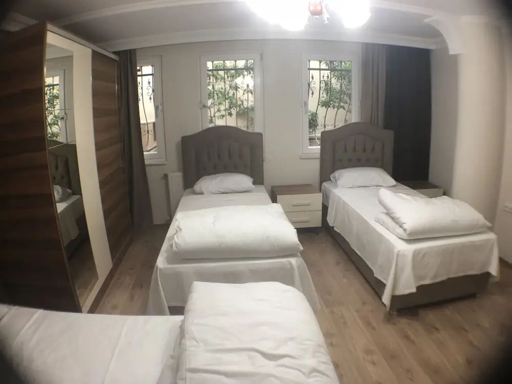 Bursa Larimar Apartments