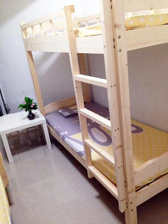 Shenzhen 8090 Hostel East Railway Branch