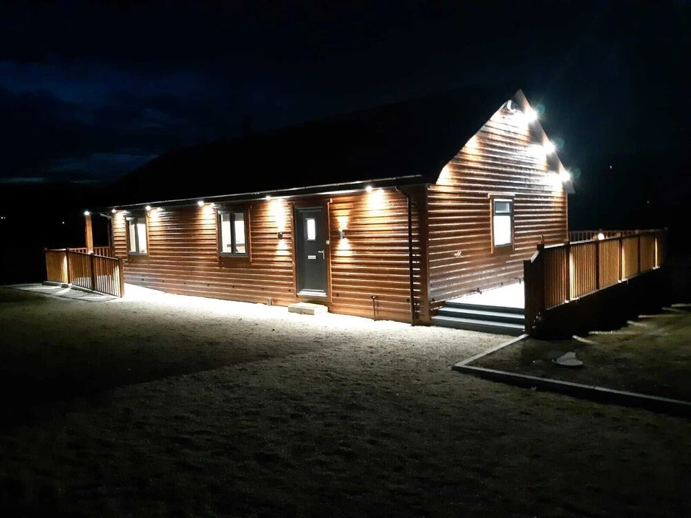 Lovely 3-bed Cabin in Meigh