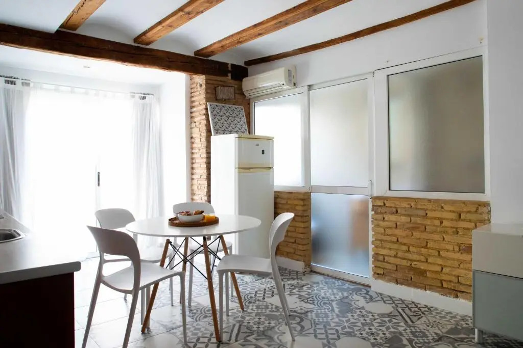 Cozy Wifi AC Loft In the Heart of Ruzafa