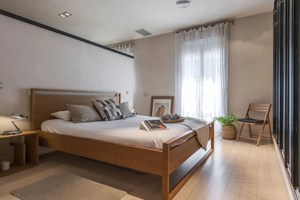 Exclusive - Luxury Sol I