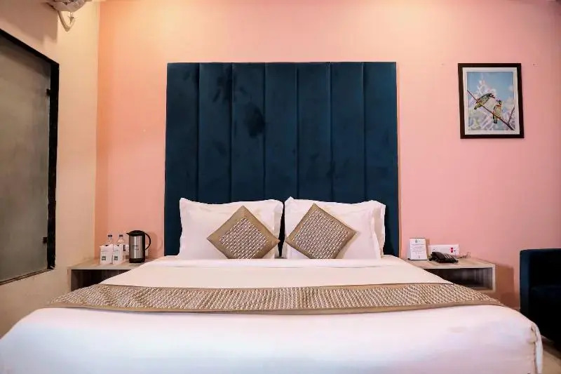 VOW HOTELS AND RESORTS
