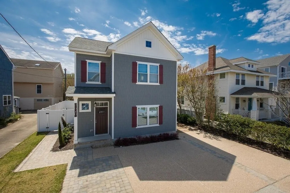 Serenity Now 4 Bedroom Condo by Redawning