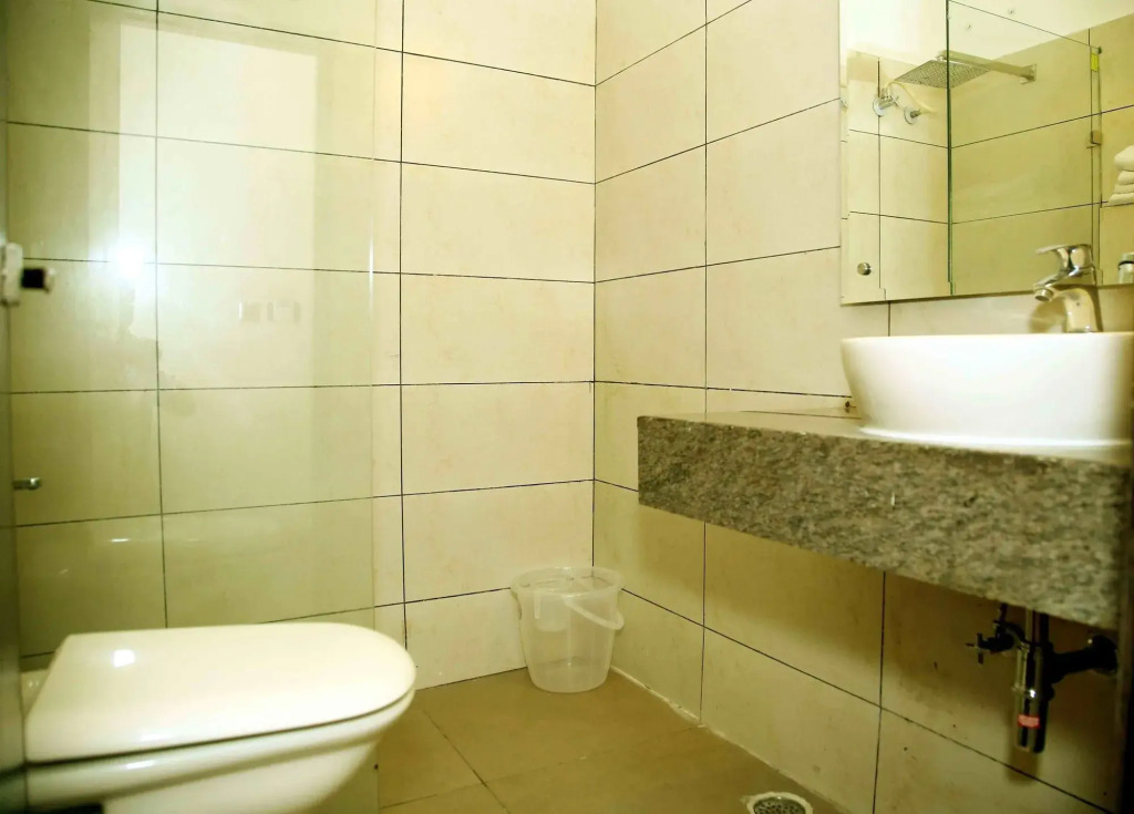 FabHotel Le Monarque Piccadily Chowk