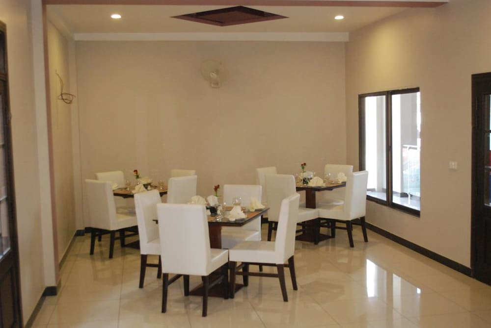 Royal Mark Hotel Bahawalpur