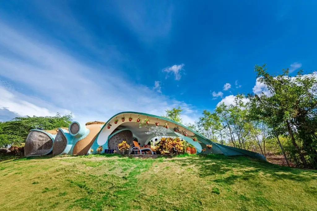 Saffronstays Asanja Dragonfly, Murbad-Entire Villa