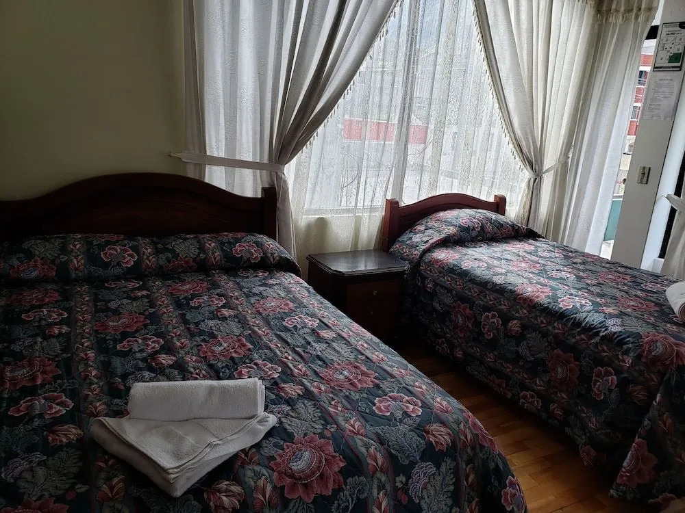 Hostal Monte Real