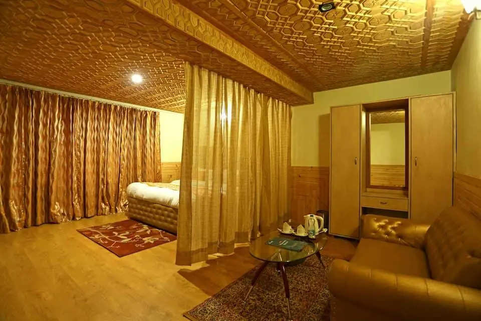 Akas Resort
