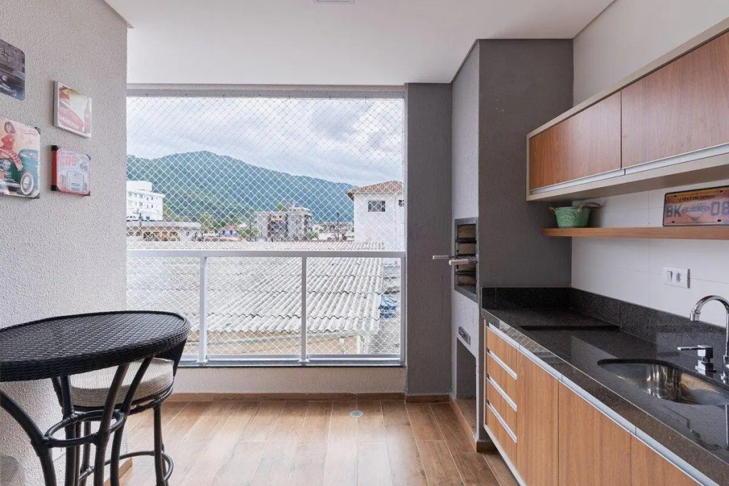 2 QUARTOS com Churrasqueira na Varanda, Piscina, Garagem interna, WiFi 500mbps, Ar Condicionado e Telas de Proteção