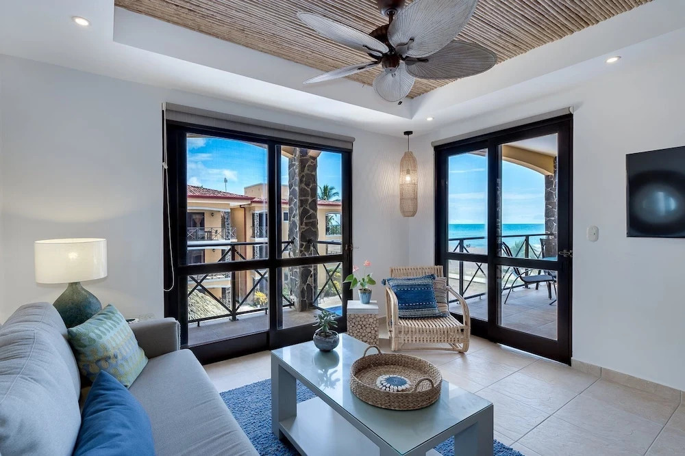 Amazing Seaside Penthouse With Rooftop Terrace