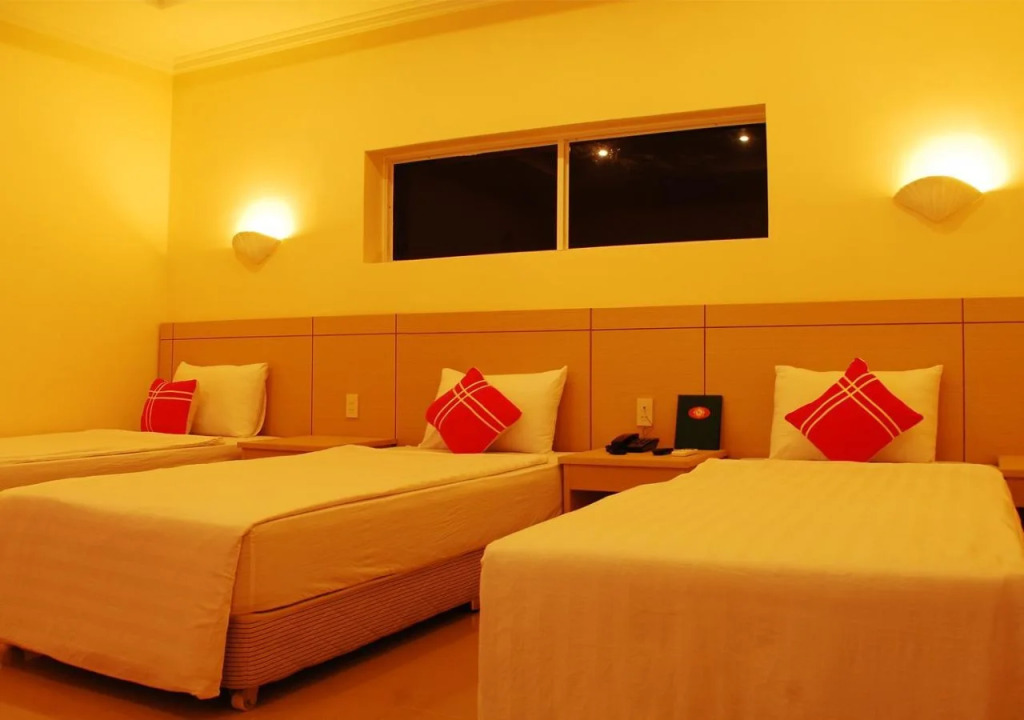 Nhat Quynh Hotel 2