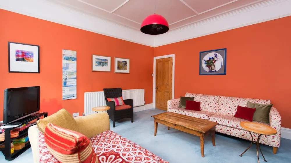 Beautiful 4BR Family Home in Leafy SE London