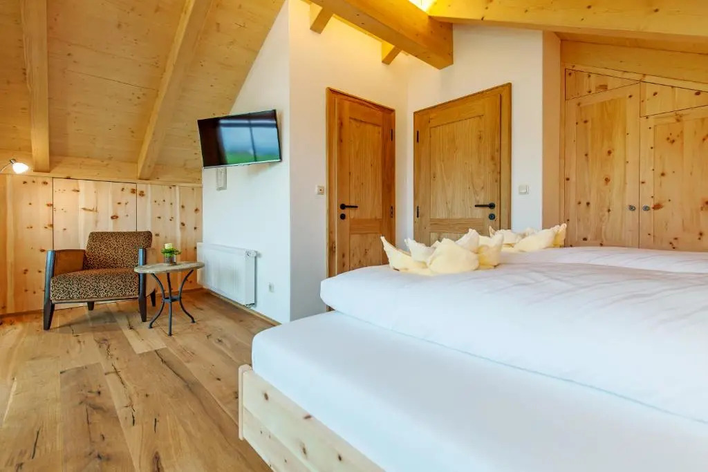 Bayern Chalets bei Salzburg und Berchtesgaden mit Whirlpool und Sauna