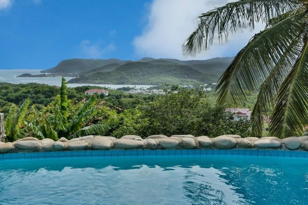 Hilltop 1-bed Villa With Great Views Out To Sea - Villa Cadasse 1 Bedroom Villa by RedAwning