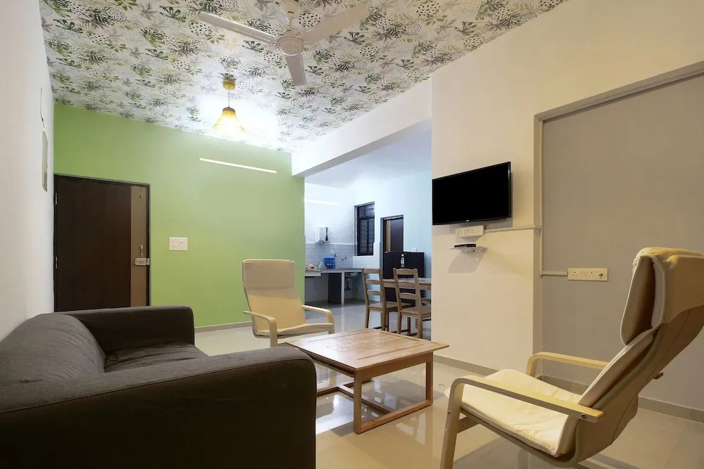 OYO 24510 Home Elegant 2BHK Dabolim