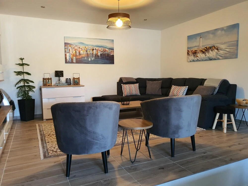 2-bed Apartment 5 Mins From Beach! Zadar, Croatia