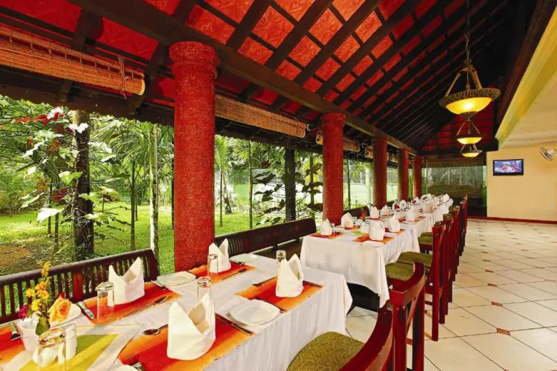 Emarald Resort