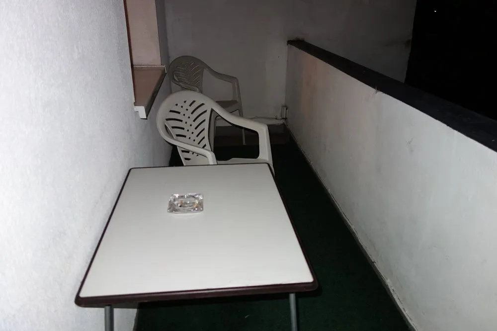 Tolstov-Hotels Large 3 1/2 Room Apartment