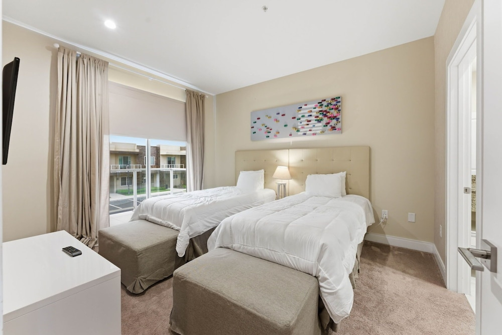 Magic Village 4BR Spacious and Stylish